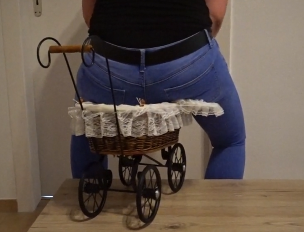 Bild 1 von Buttcrush an trampeling Stroller - 10 Min - 2 Views and nice sounds 