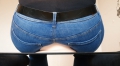Bild 2 von Facesitting in Jeans - 2 Views - 15 Min