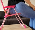 Bild 2 von Buttcrush and trampling small chair - 2 views