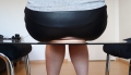 Bild 2 von Facesitting in LeatherSkirt - 2 Views - 15 Min